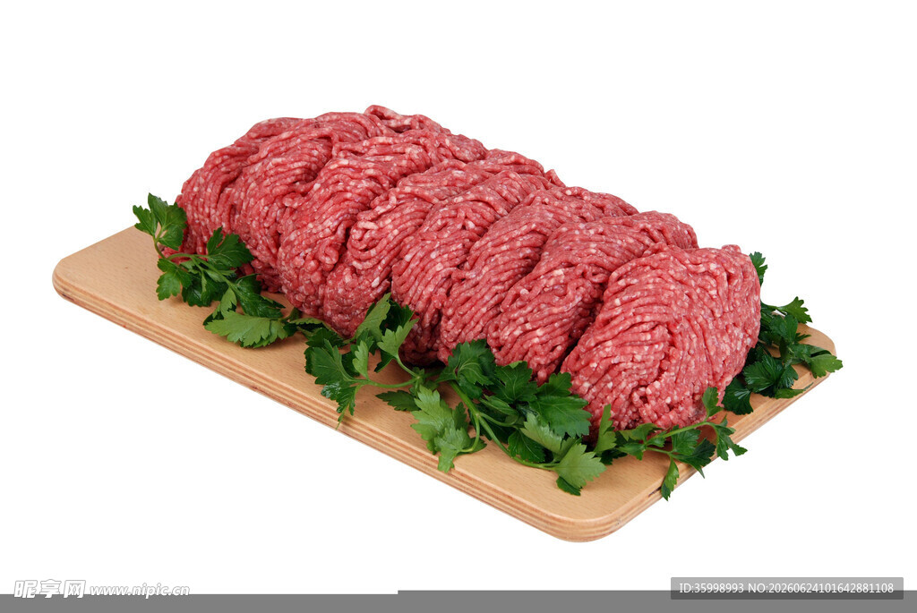 新鲜牛肉切片配绿色蔬菜