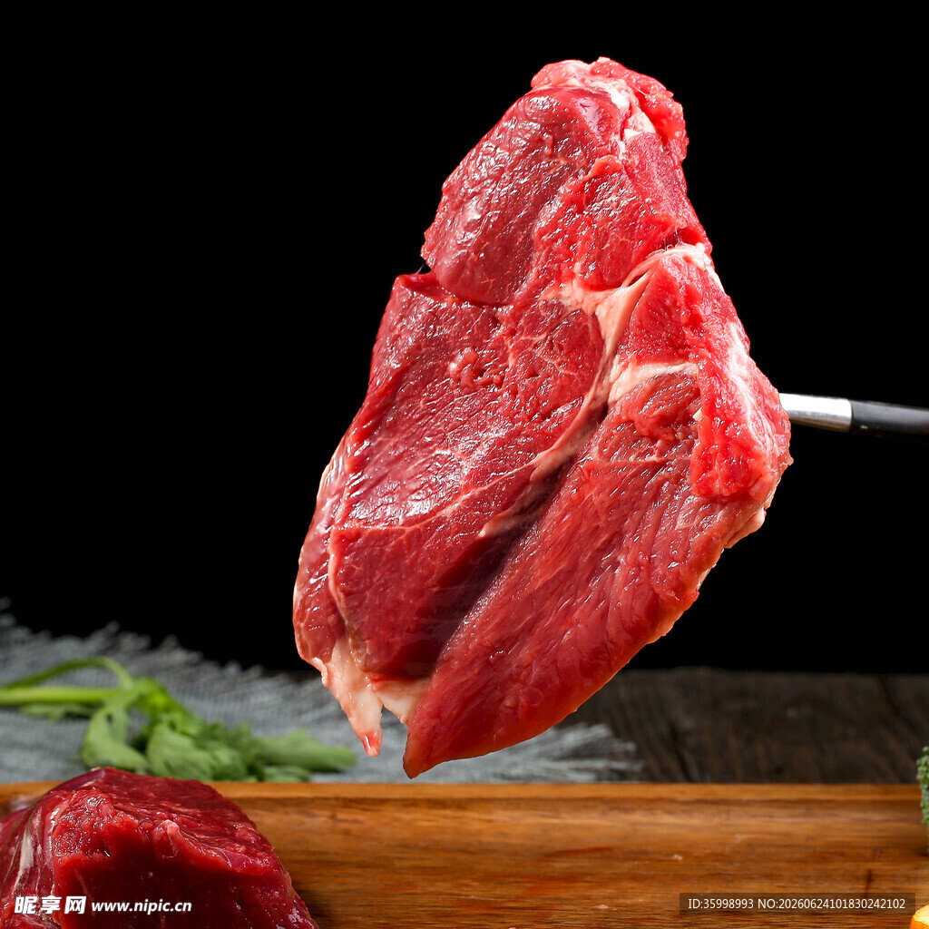 新鲜生牛肉肉质纹理清晰