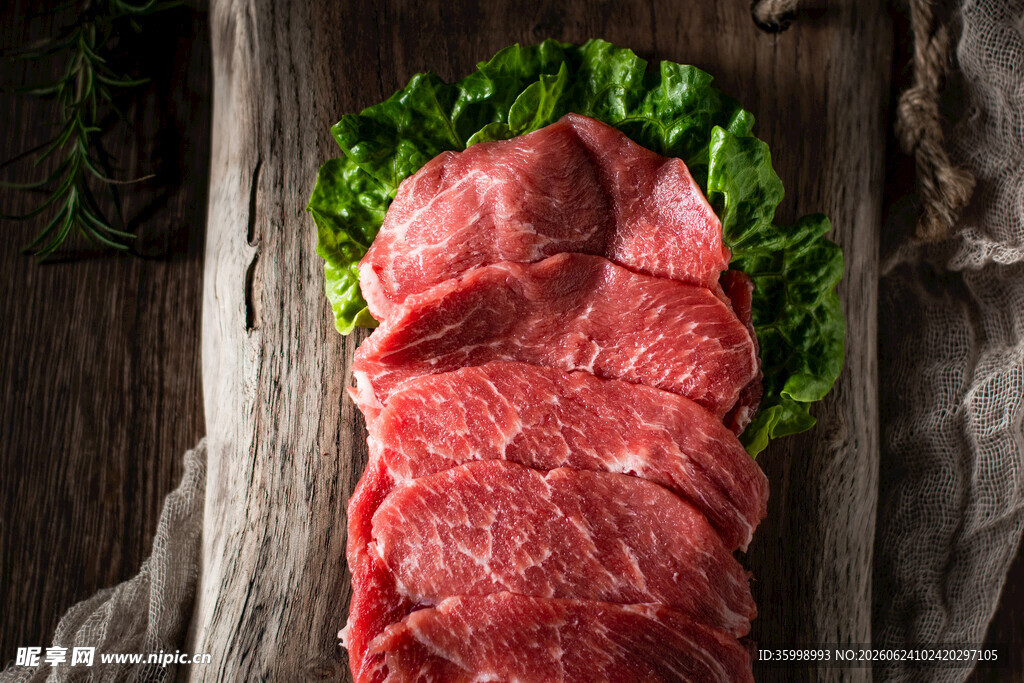 新鲜生牛肉色泽诱人