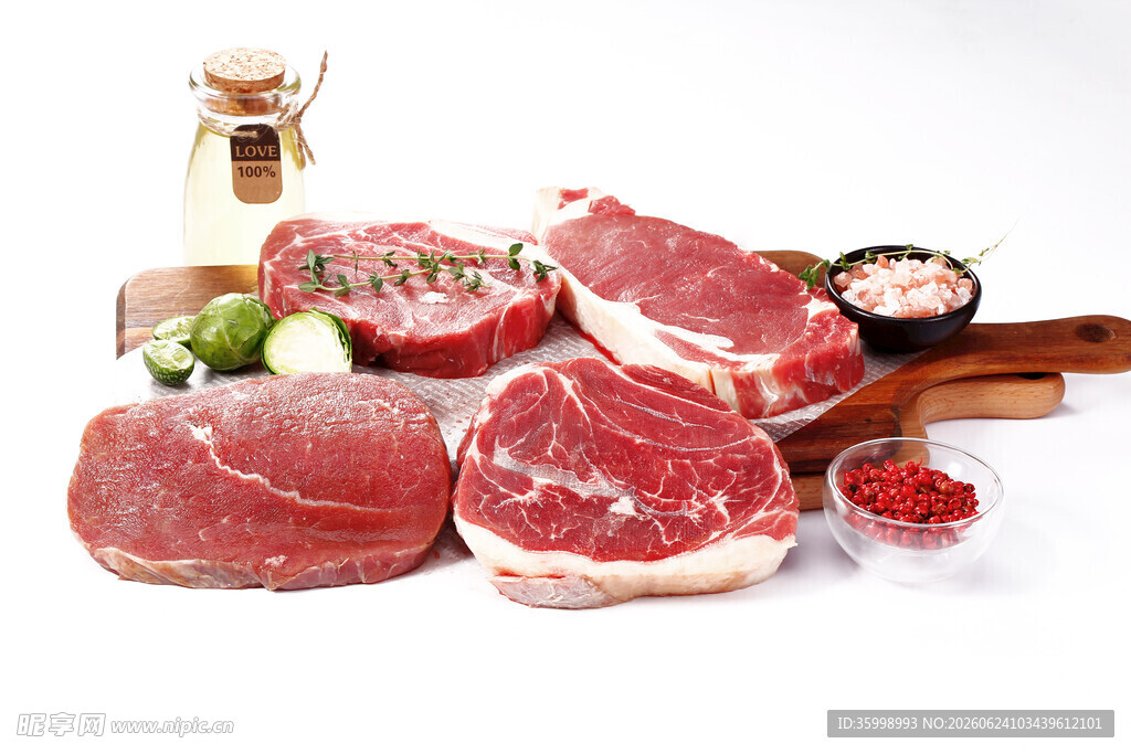 新鲜生牛肉及配料展示