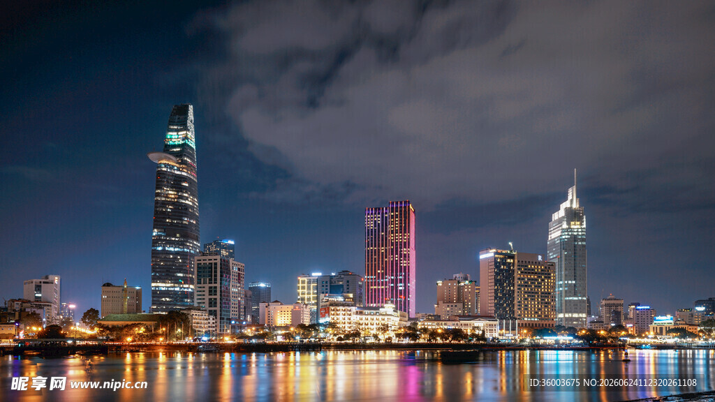 璀璨都市夜景绚丽灯火