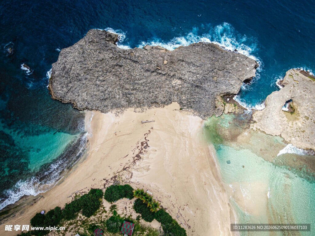 绝美海岛沙滩风光俯瞰图