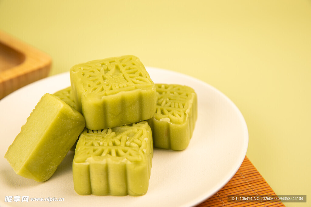 清新抹茶绿豆糕