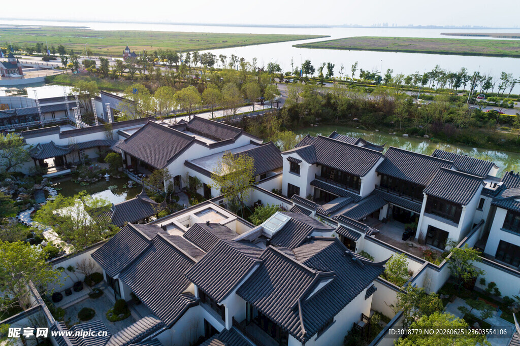 中式建筑群滨水景观