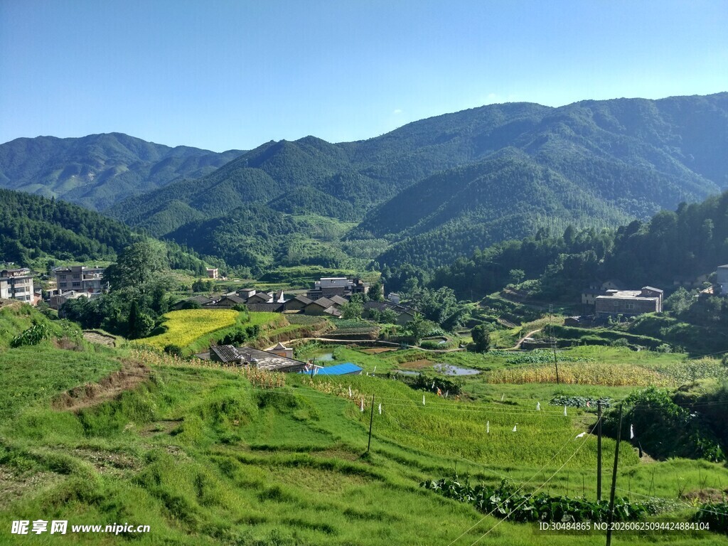 山间绿野田园风光美景