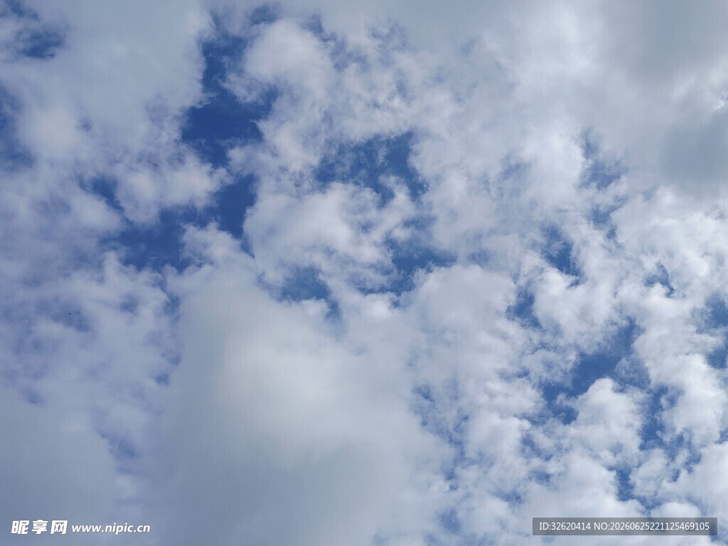 蓝天白云美景