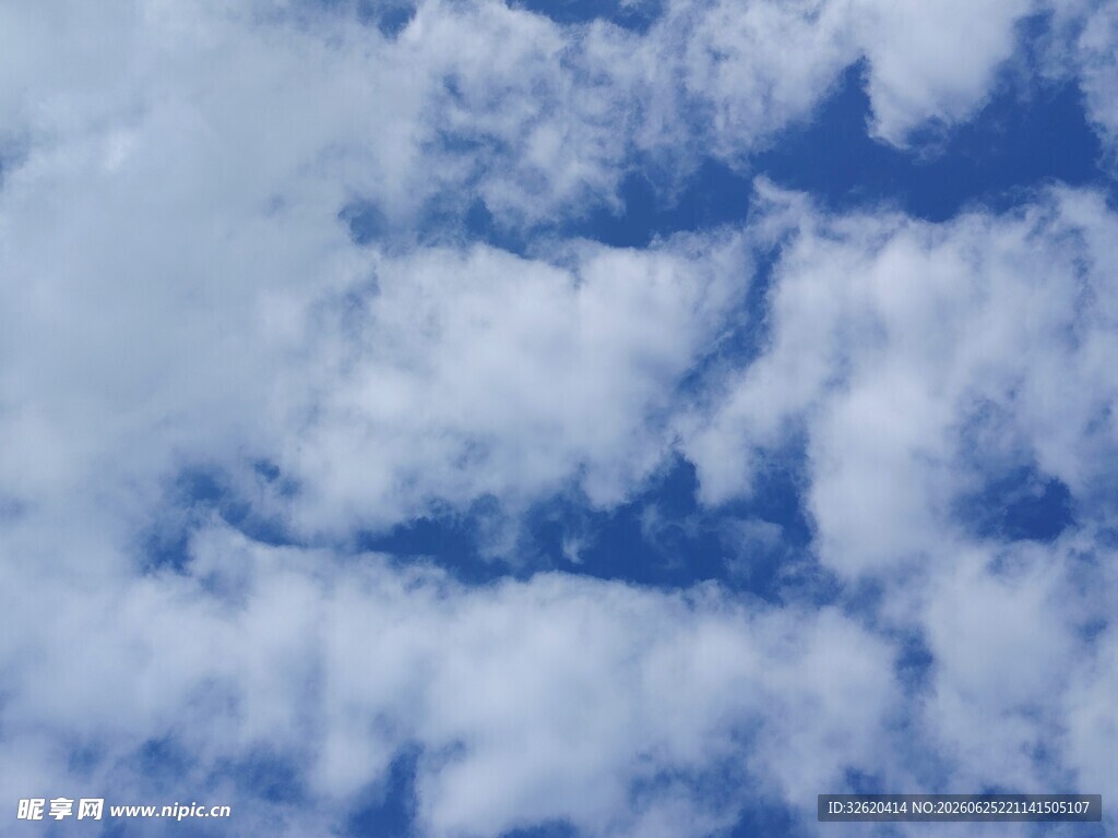 蓝天白云美景