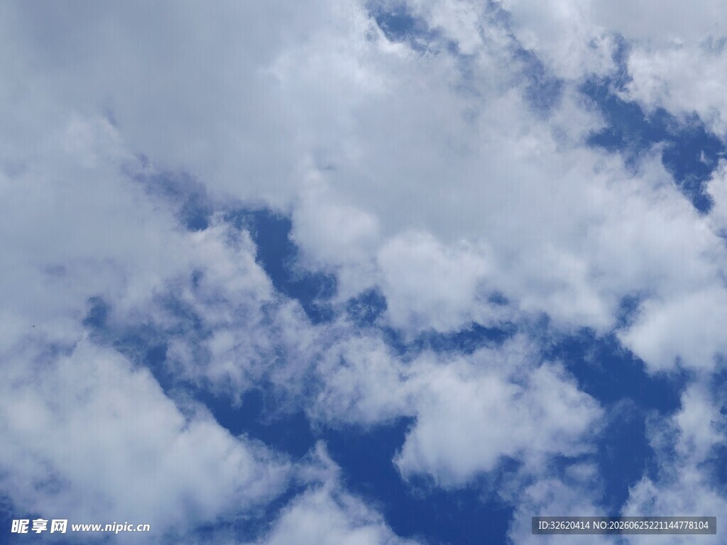 蓝天白云美景