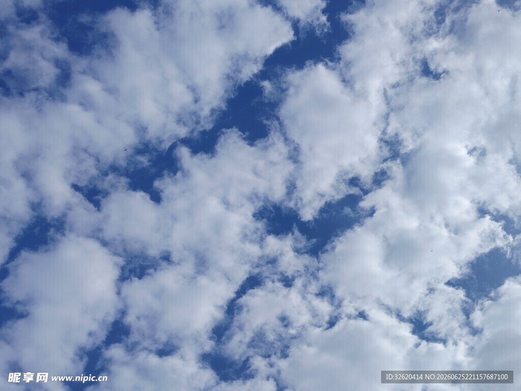 蓝天白云美景