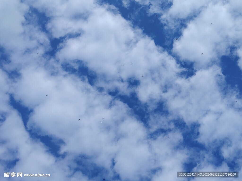 蓝天白云美景