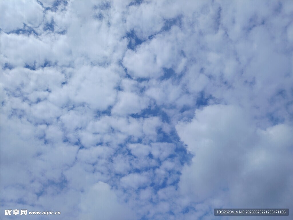 蓝天白云美景