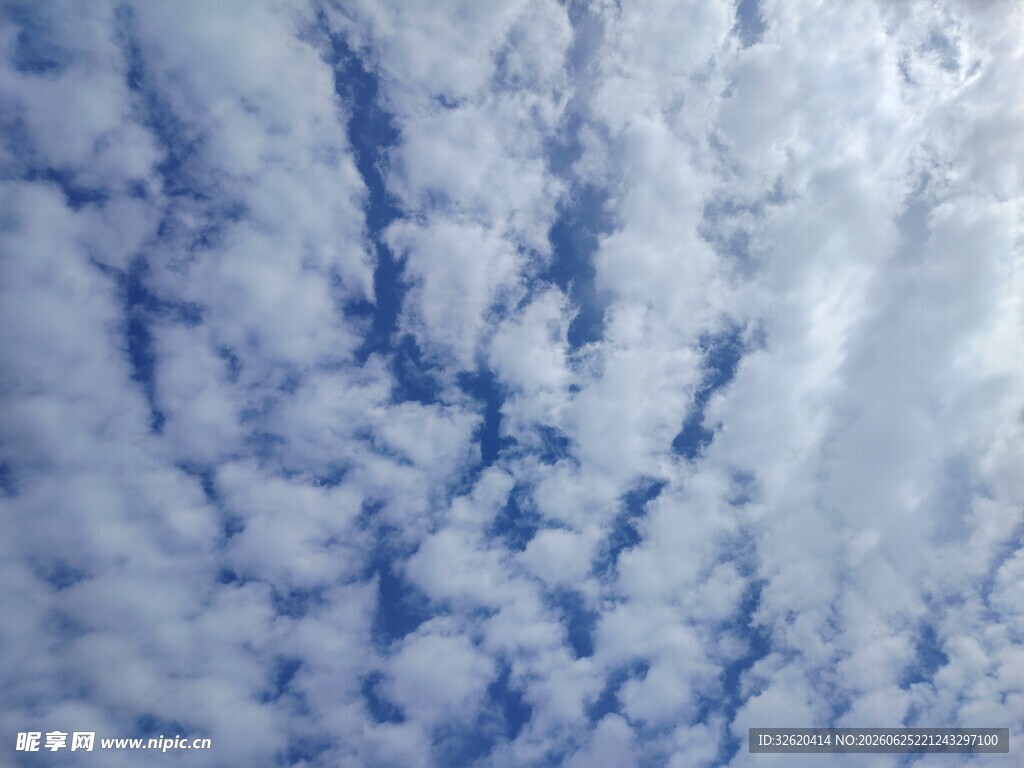 蓝天白云美景