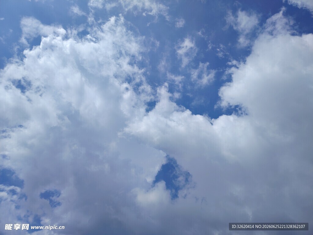蓝天白云美景