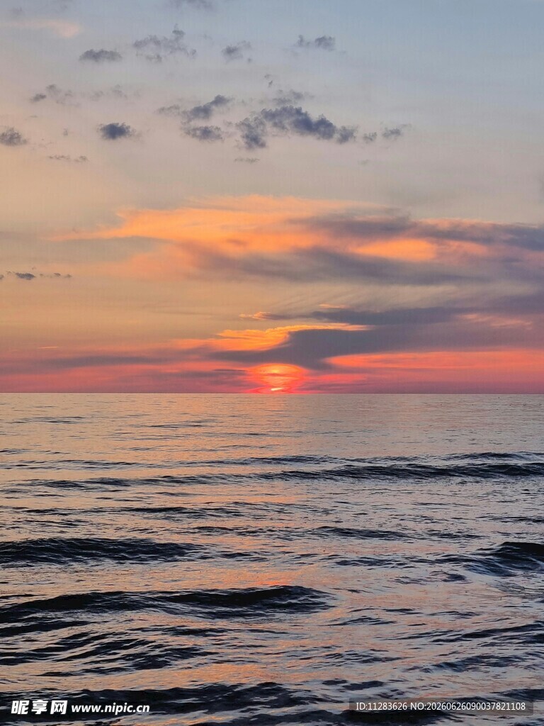海上日落美景