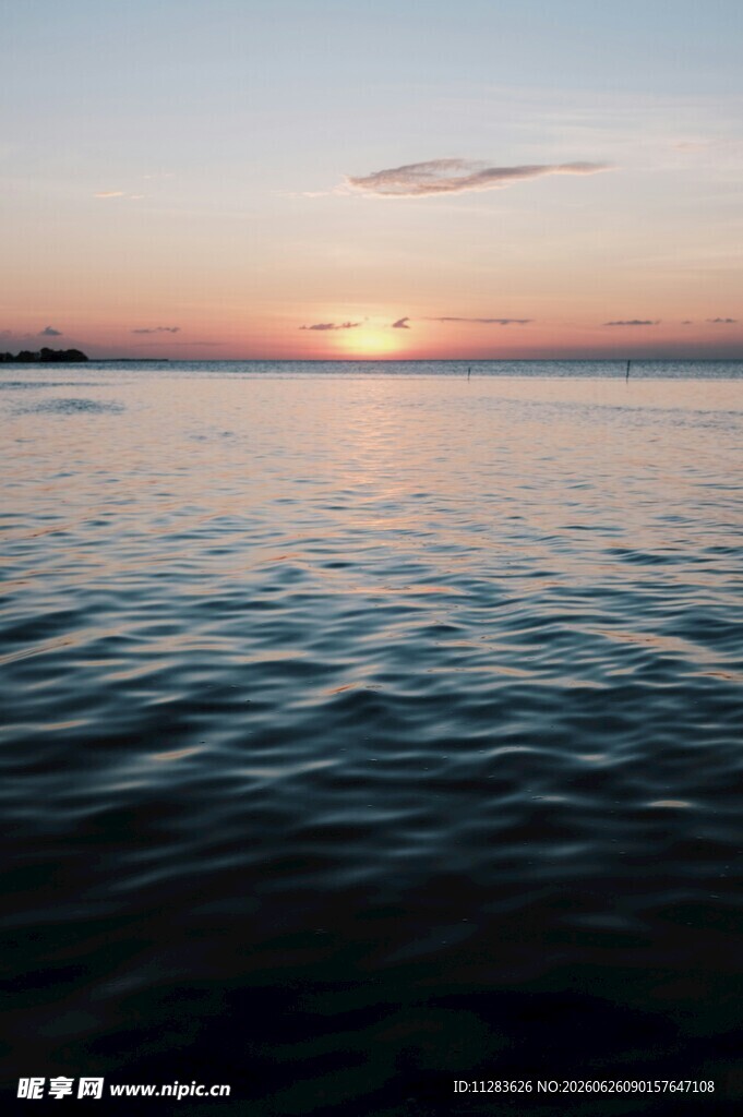 海上日落美景