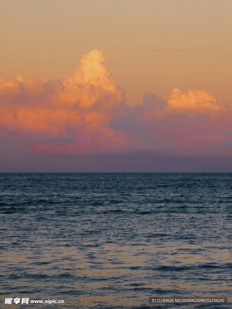 海上日落美景