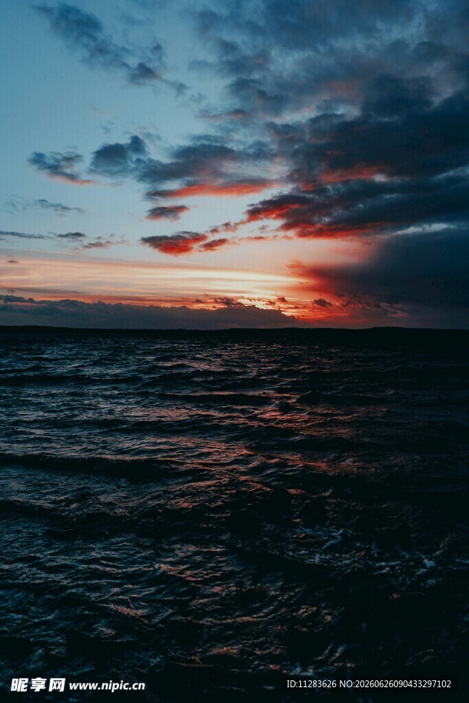 海上日落美景