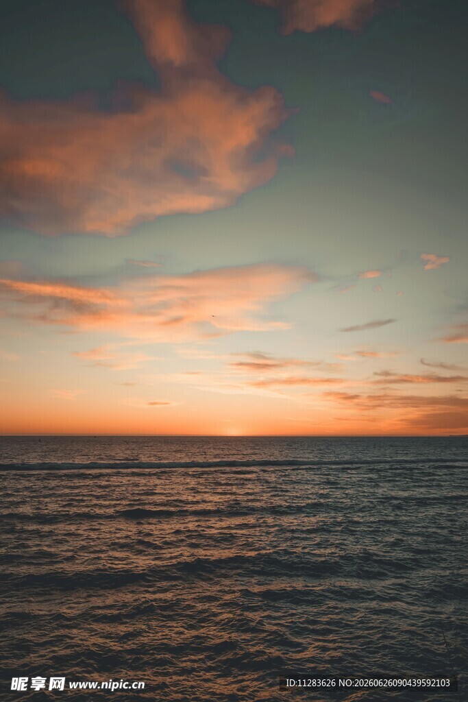 海上日落美景
