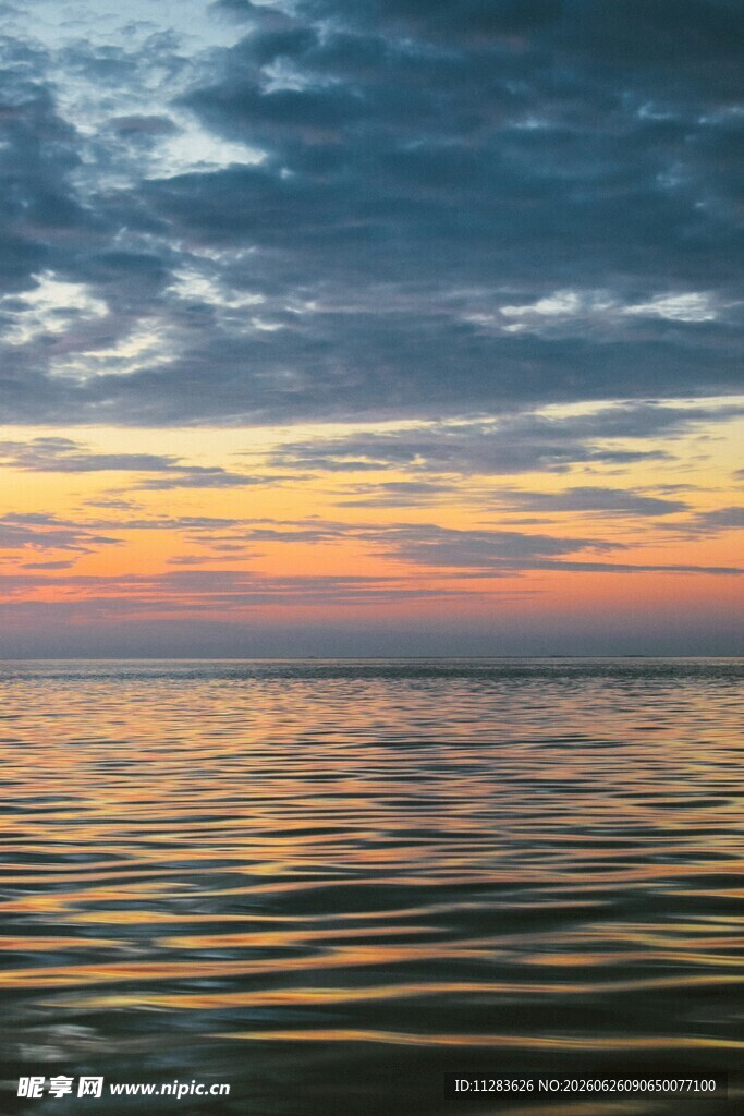 海上日落美景