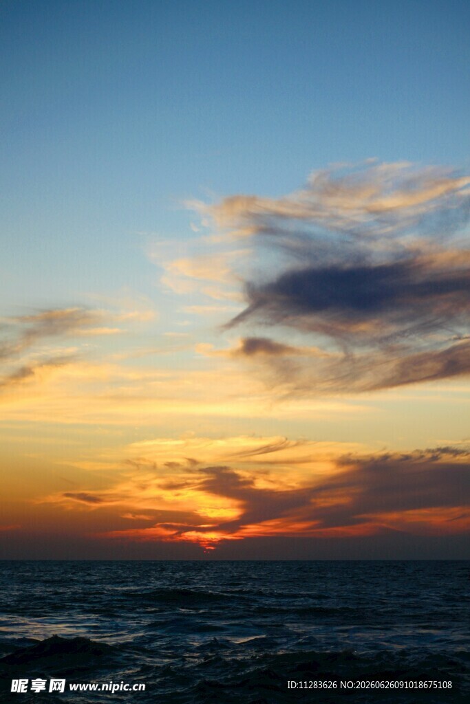 海上壮丽日落美景