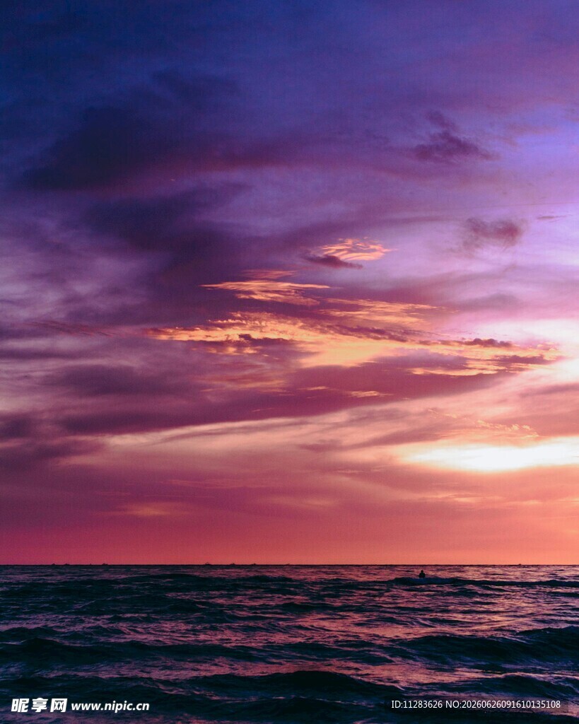 海上绚丽晚霞美景