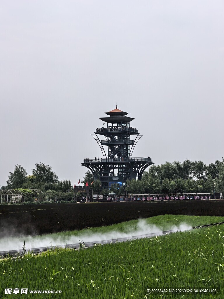 稻梦空间 湖畔宝塔风景秀丽