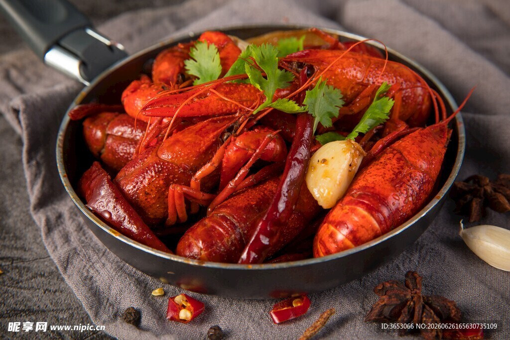 香辣美味小龙虾