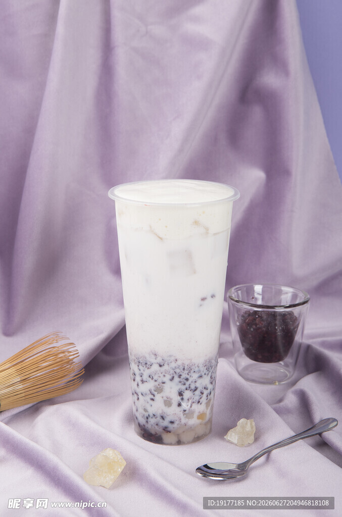 自制美味珍珠奶茶材料展示
