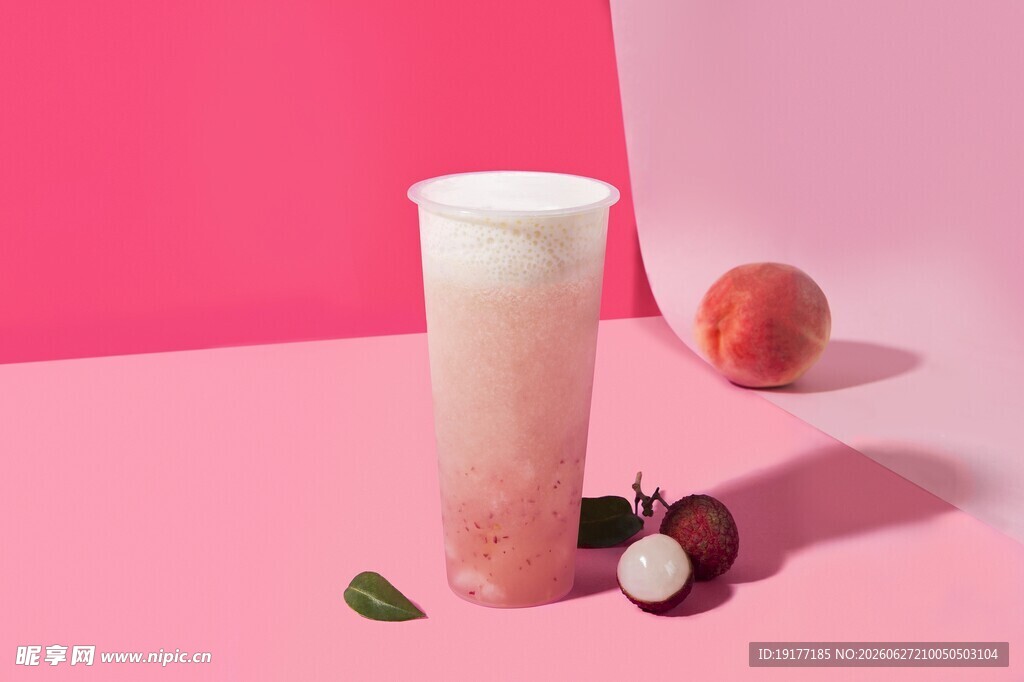 蜜桃椰香渐变饮品
