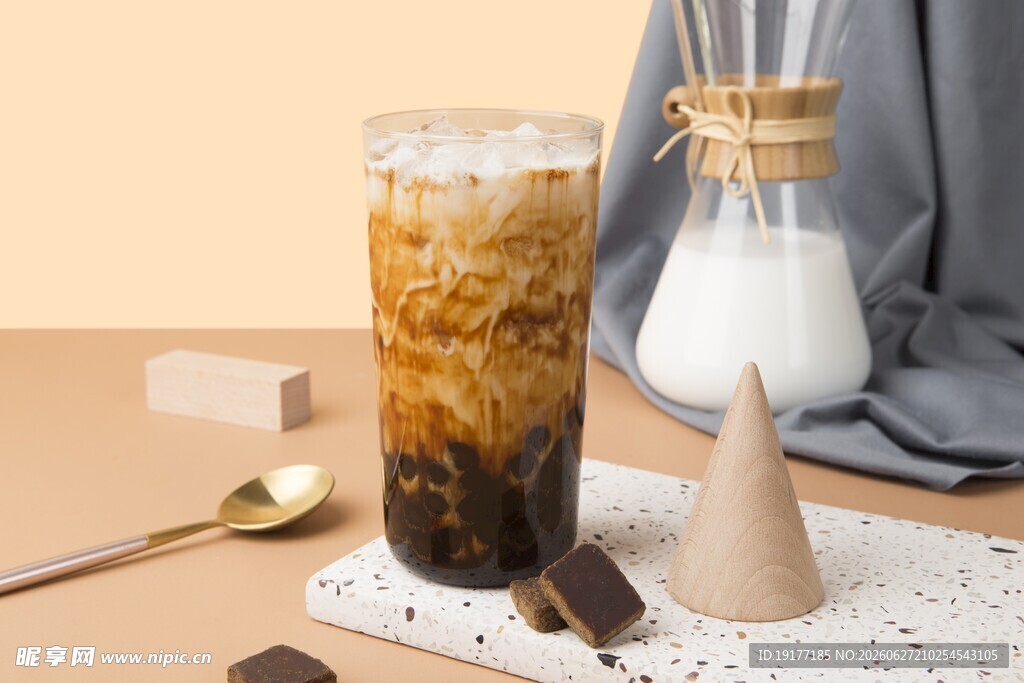 冰爽巧克力饮品与周边摆件