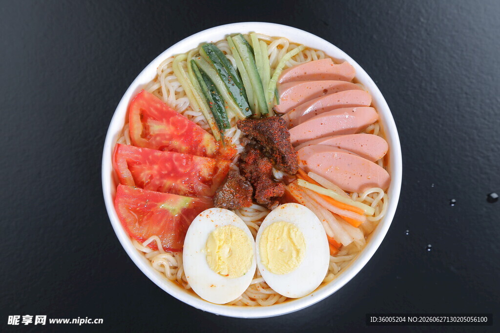 美味丰盛的特色拉面套餐