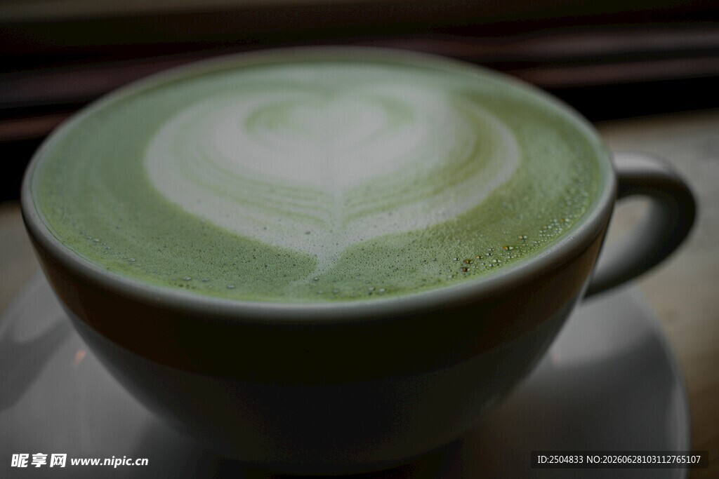 抹茶拉花咖啡特写