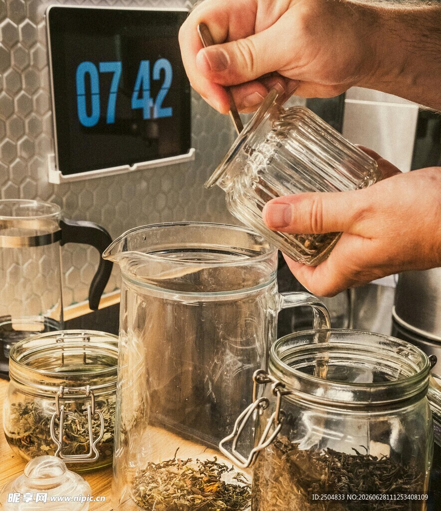 手工罐装香料瞬间