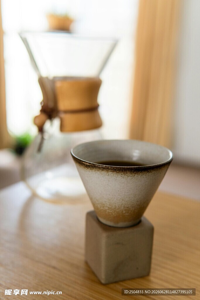 简约风手冲咖啡器具展示