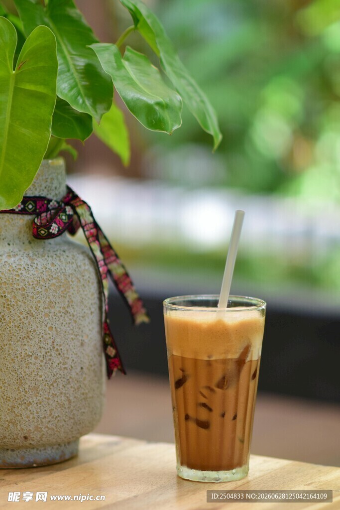冰咖啡 绿植 杯子 饮品 植物