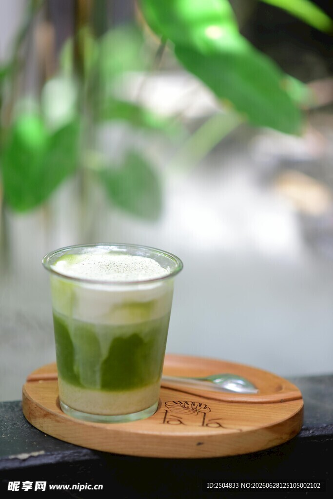 薄荷 饮品 玻璃杯 绿植 托盘