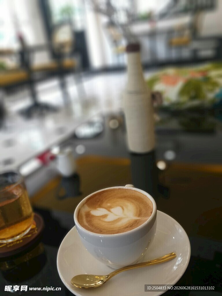 咖啡 拉花 杯子 勺子 饮品 