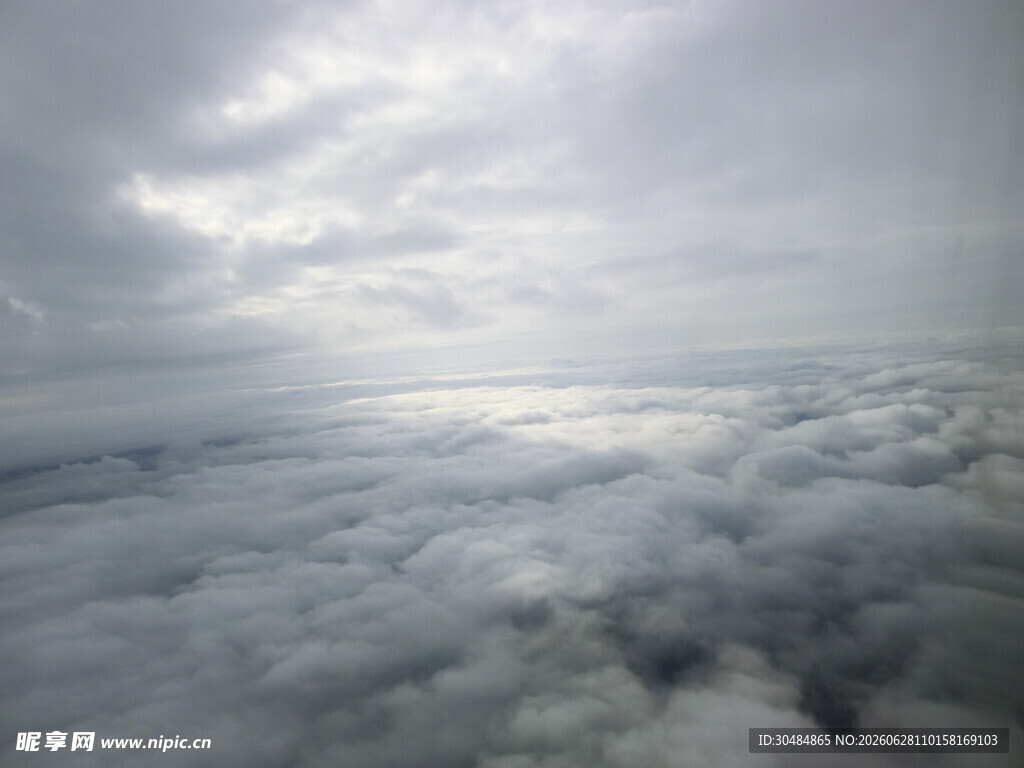 高空云海壮丽景观