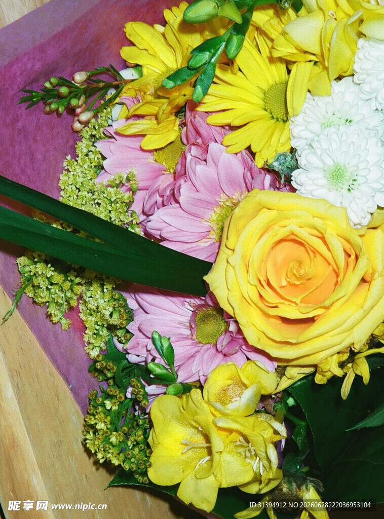 多彩鲜花组合