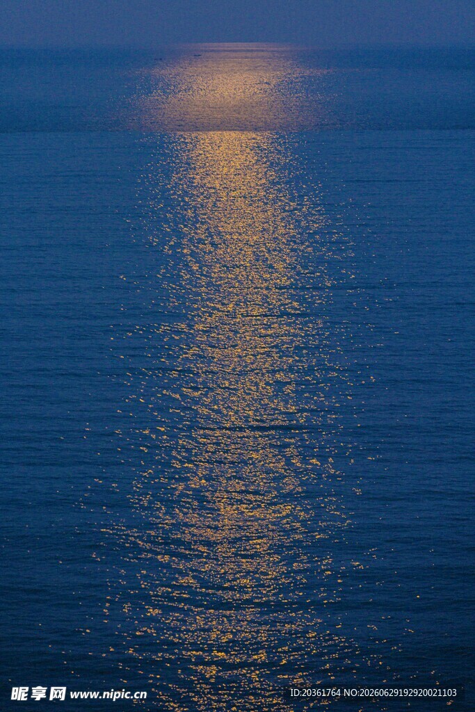 海上月夜