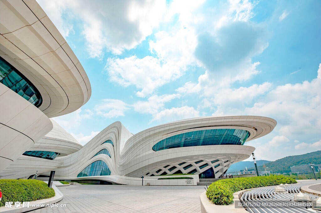 现代风格独特建筑外观