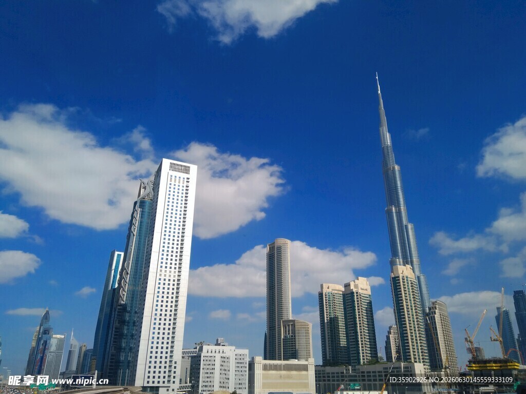 迪拜繁华都市天际线景观