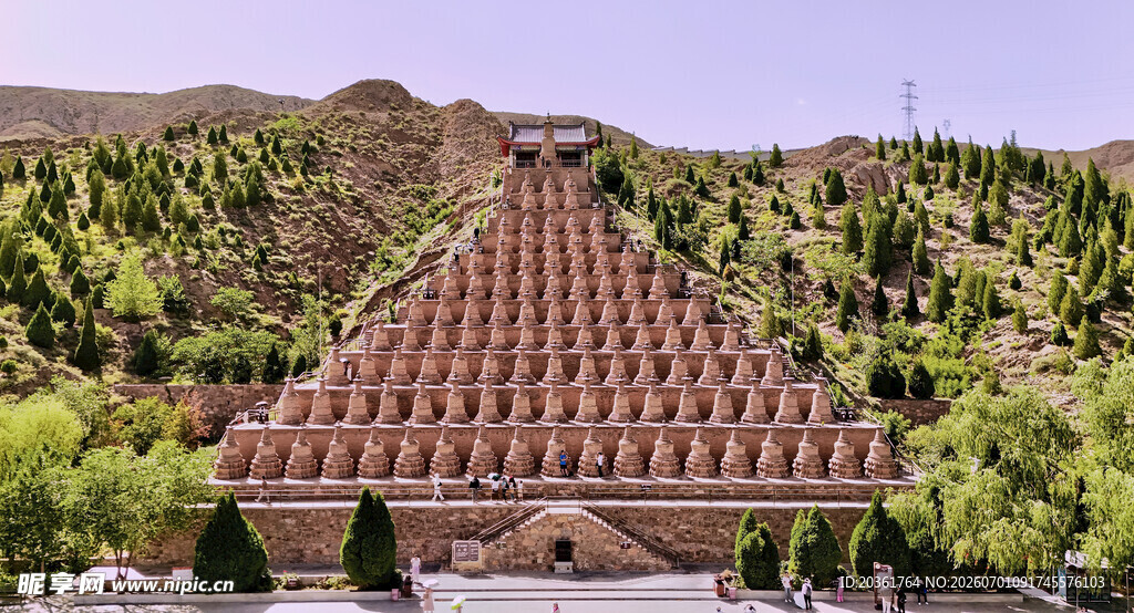 神秘金字塔建筑景观