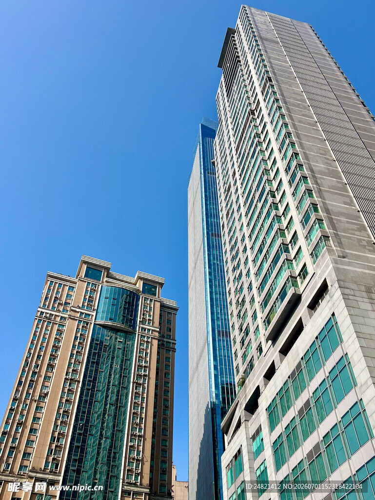 摩天大楼林立的城市天际线