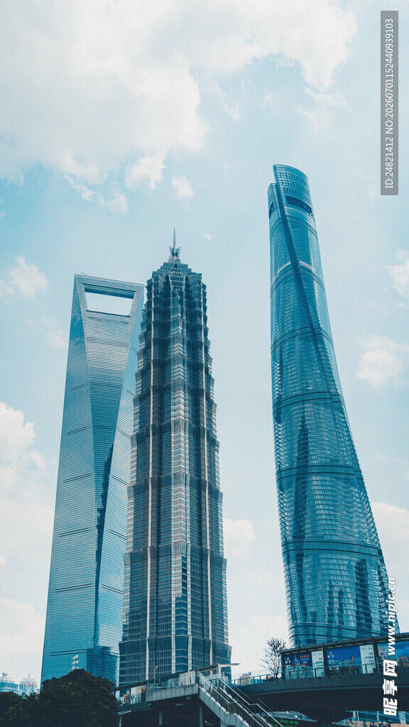 上海摩天大楼壮观景象