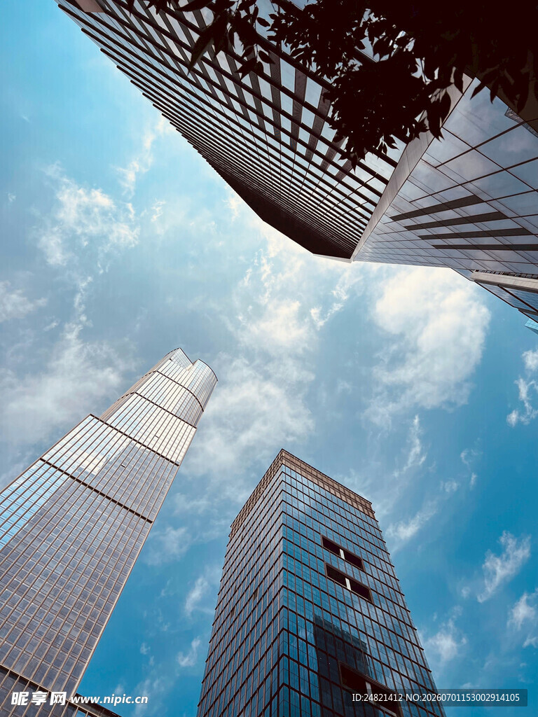 仰观都市摩天大楼