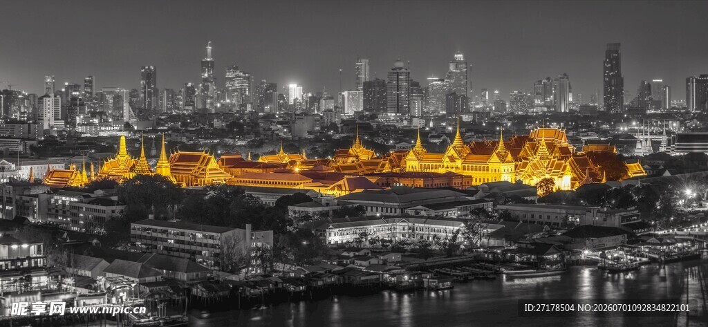 城市河畔绚烂烟花夜景