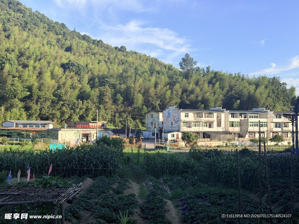 山间村落建筑风光
