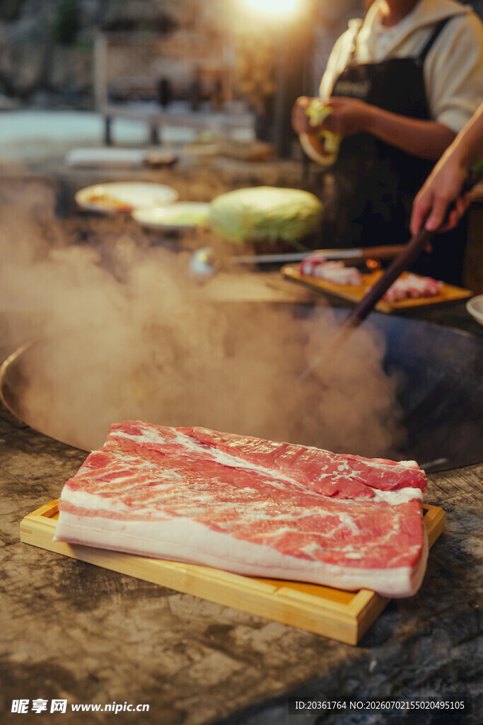 新鲜五花肉