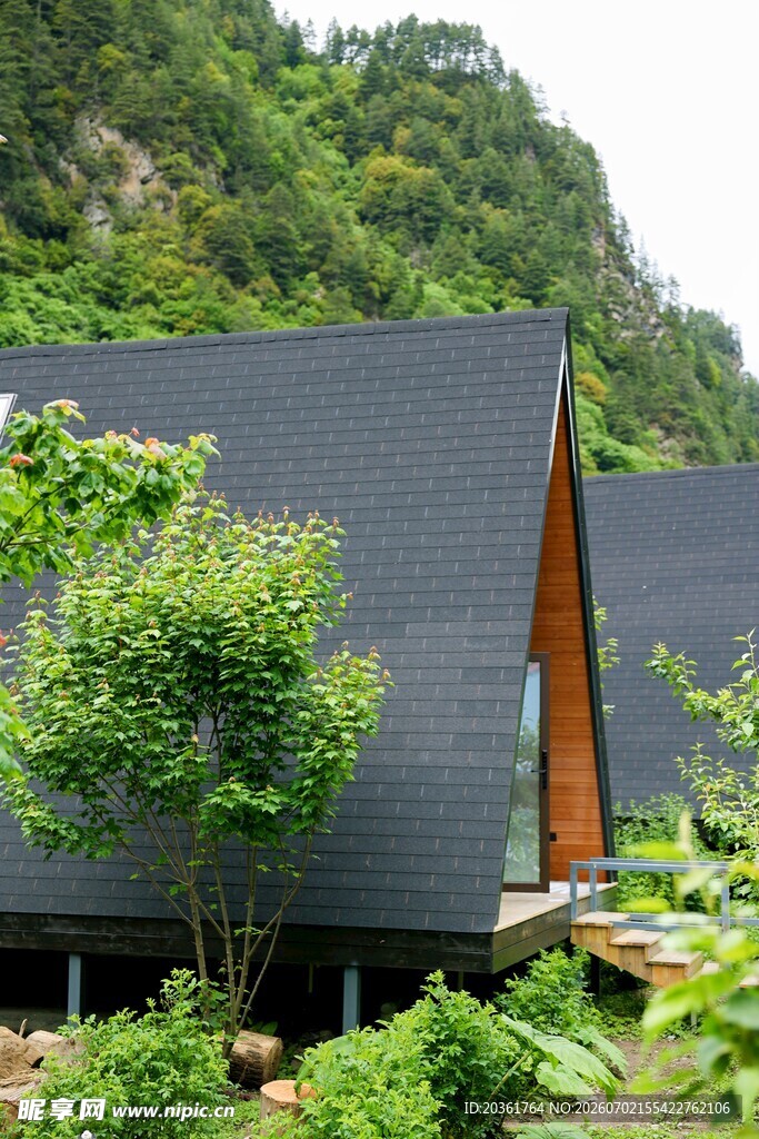 山间木屋